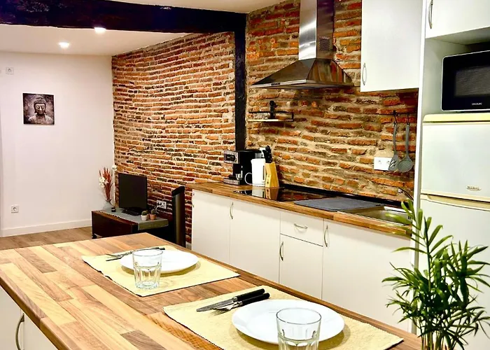 En El Centro De 1 * Santander